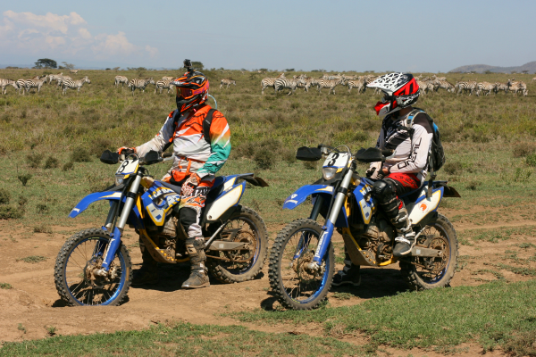 Motorcyclists on Safari